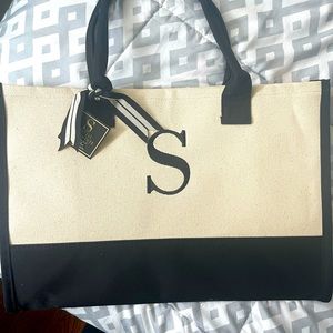 Monogrammed tote with a S